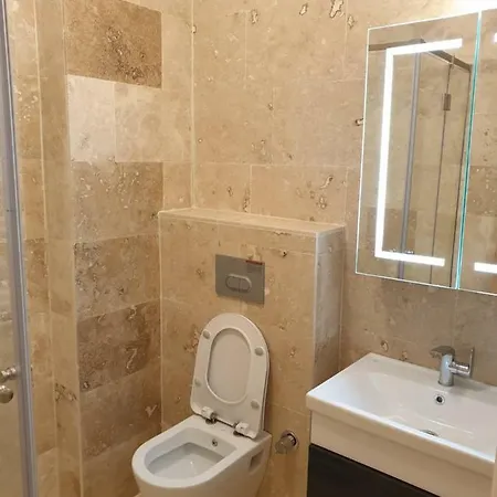 Midada Cazino Apartmán Mamaia